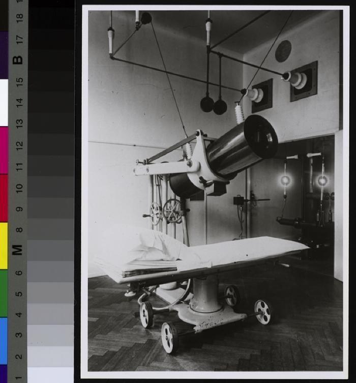 Appareil de radiologie: bombe Cobalt.