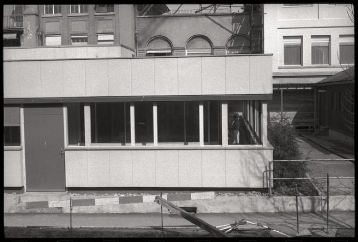 Pavillon des prématurés: vue extérieure de la façade sud.