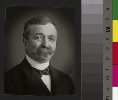 Portrait en buste du Prof. Georges-Louis-Jean Spengler.
