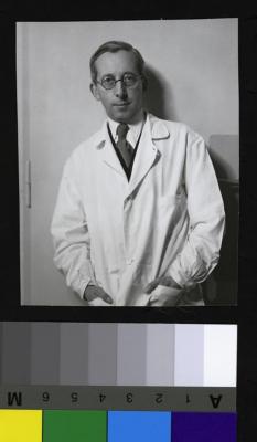 Portrait en buste du Prof. Jean-Louis Nicod.